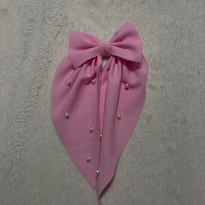 Bows with pearls!(pink/purple bow with white pearls,black bow with black pearls)
